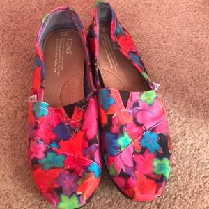 Toms: Size 7